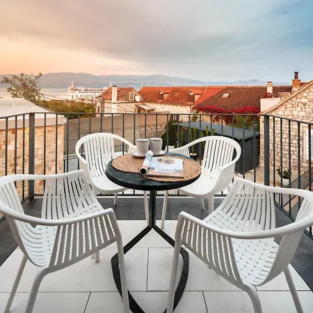 Osam - Adults Only Hotel 4*