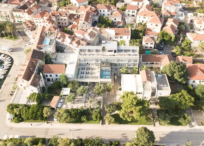 Osam - Adults Only Hotel 4*