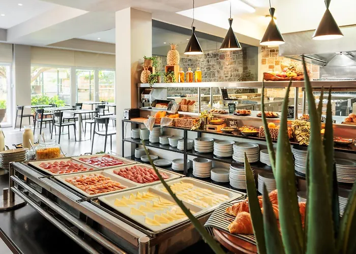 Hotel Osam - Adults Only 4*